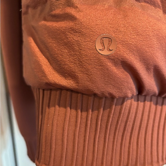 Lululemon bomber jacket. Reversible. Size 6 - Picture 6 of 6